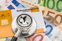 © Zerbor - Fotolia.com Krankenkassen steuern Sparkurs an